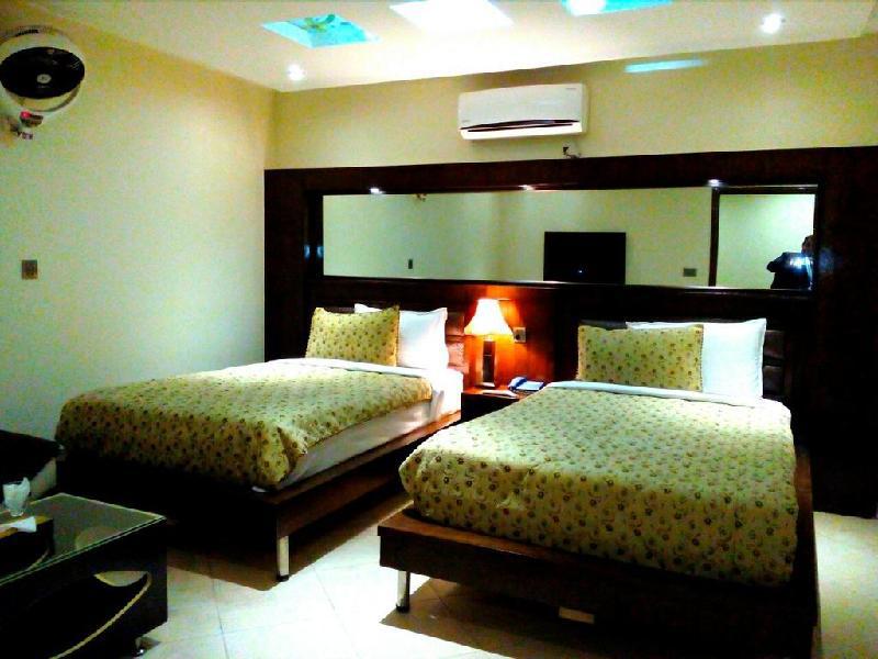 Bling International Hotel Multan - image 5