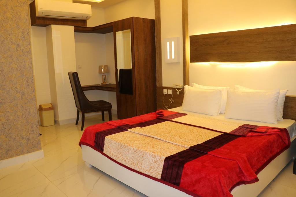 Hotel Avalon Suites - image 5